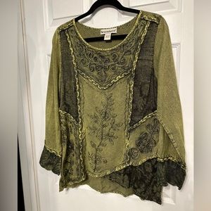 Women Seventh Avenue size M Rayon Long  Sleeve Green flower tunic Top blouse
